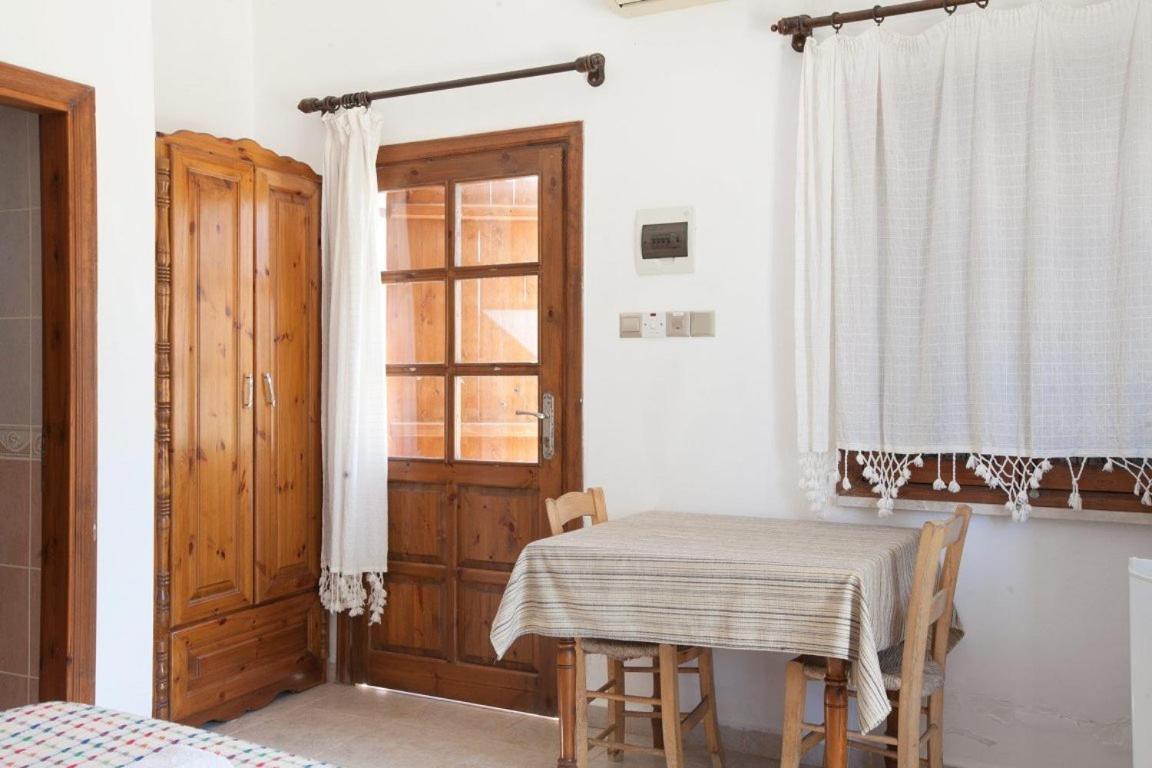 Glaro Garden Hotel Agia Trias Εξωτερικό φωτογραφία