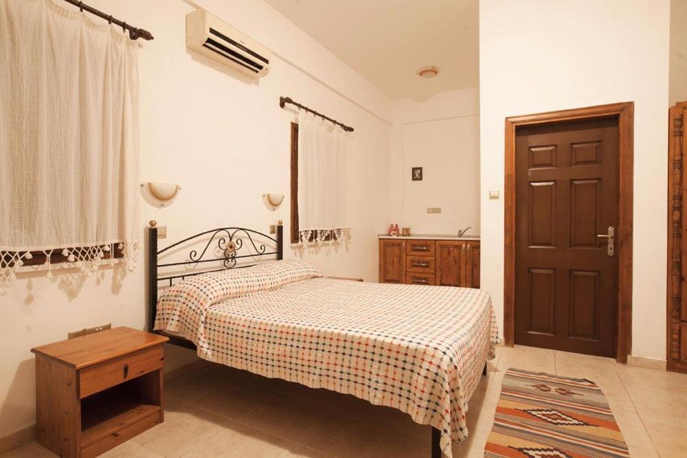Glaro Garden Hotel Agia Trias Εξωτερικό φωτογραφία