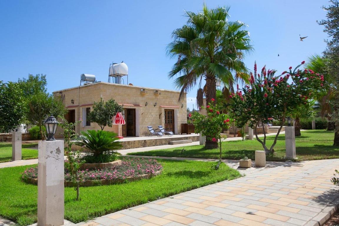 Glaro Garden Hotel Agia Trias Εξωτερικό φωτογραφία